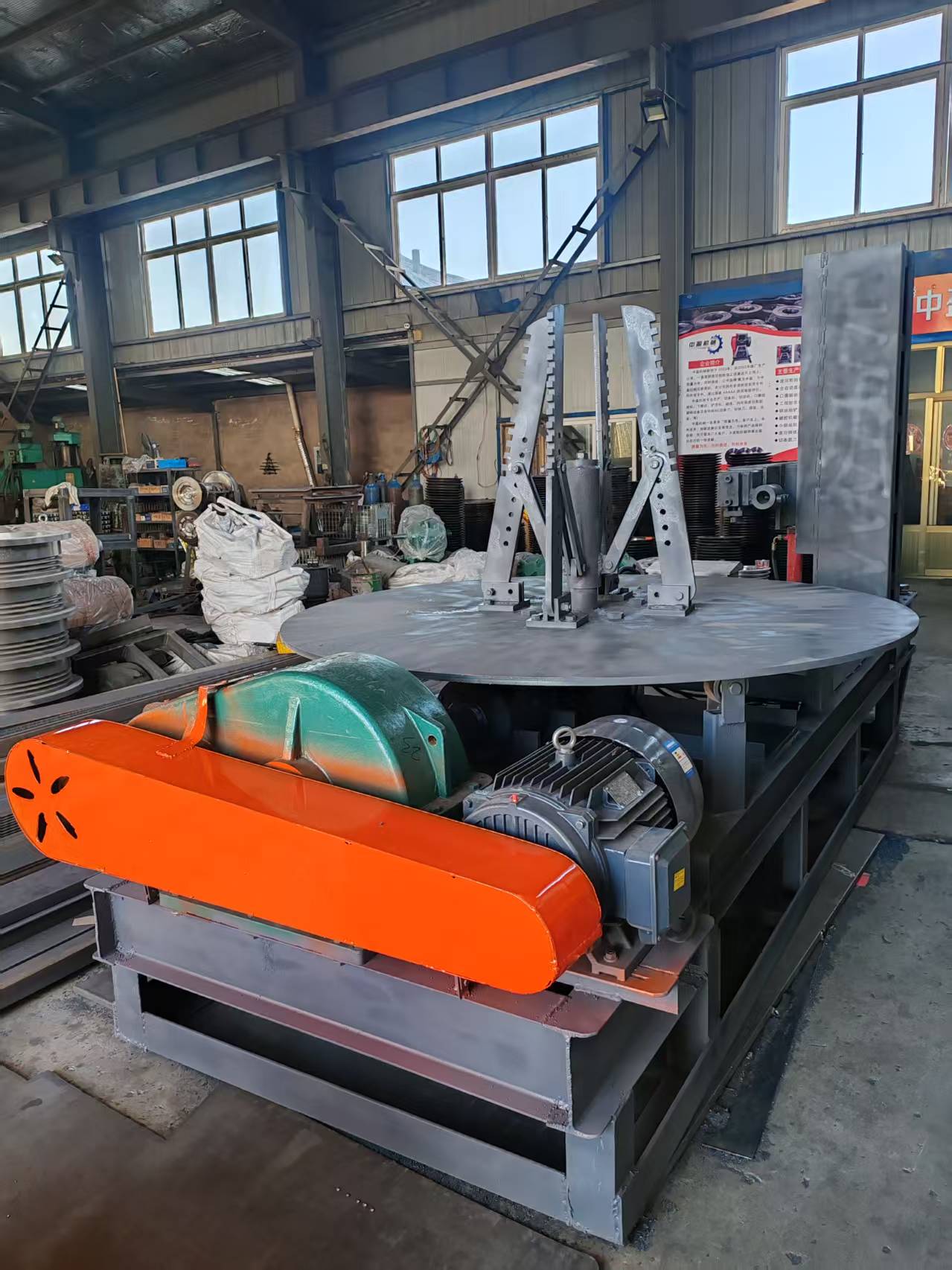 De grote werktuigmachines met lagere bindingen van Xinzhe Tools krijgen grote buitenlandse bestellingen