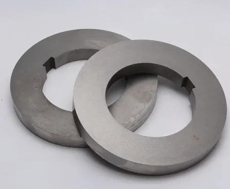 Welk mes kan de efficiëntie van het versnipperen van afvalbanden verhogen voor recyclinginstallaties?